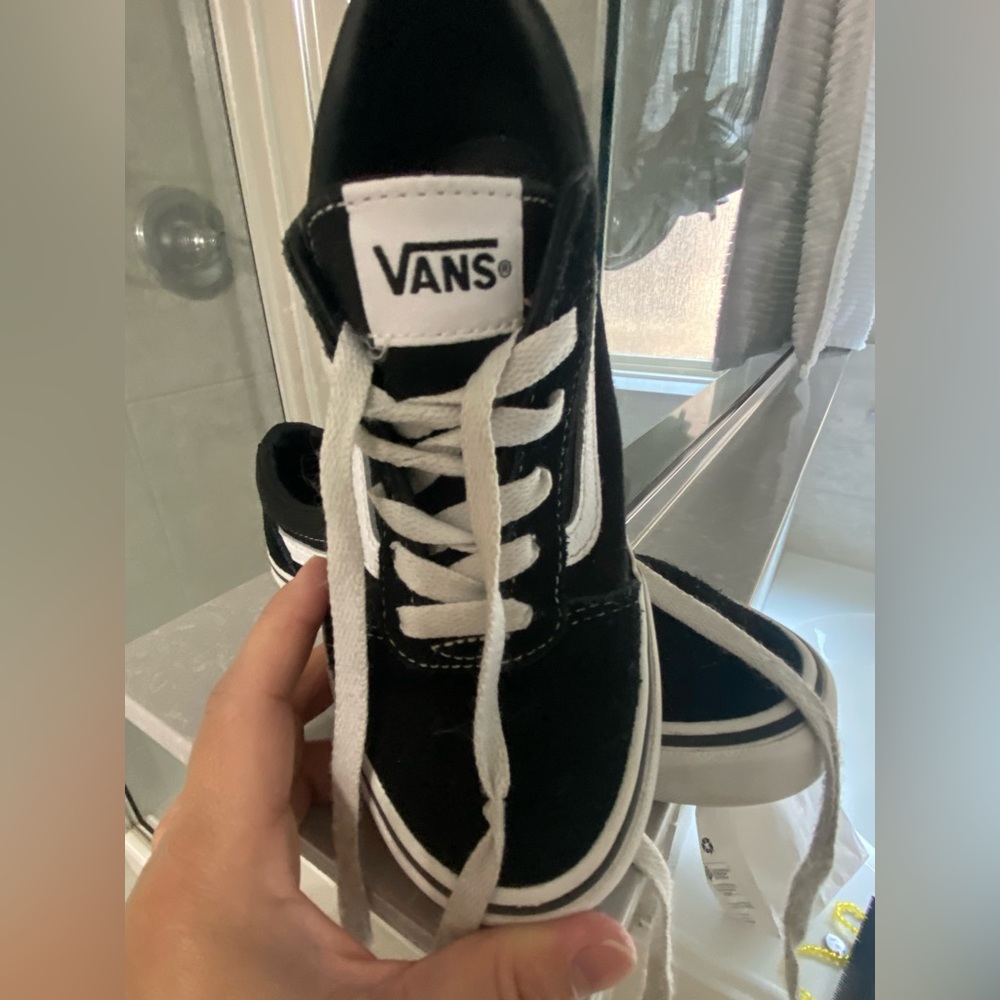 Vans kids shoe, black & white suede gently used..